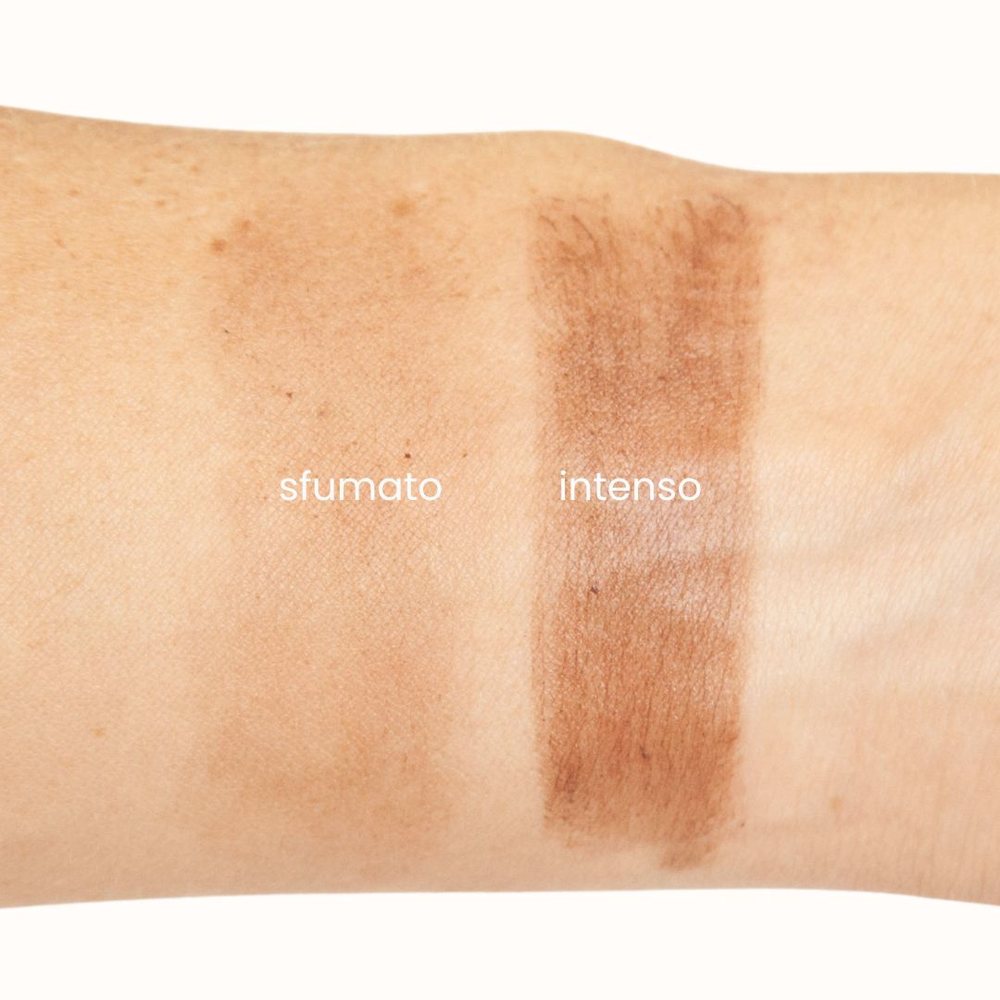 Il bronzer in stick Biscuit sul braccio, sfumato e intenso