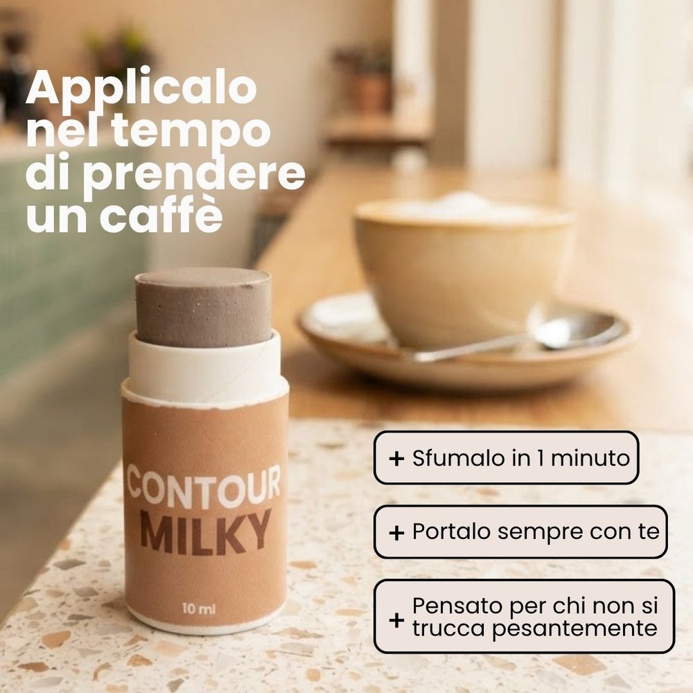 Il contour in stick Milky sul bancone di un bar accanto a un caffè